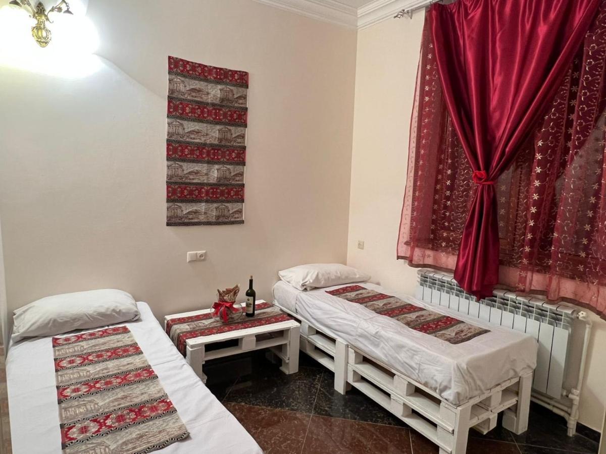 Comfort Hostel Orchid Yerevan Luaran gambar